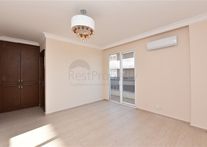 Трехкомнатная квартира в районе Тосмур