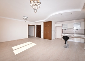 Трехкомнатная квартира в районе Тосмур