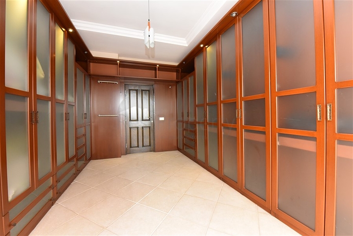 Пентхаус в районе пляжа Клеопатра