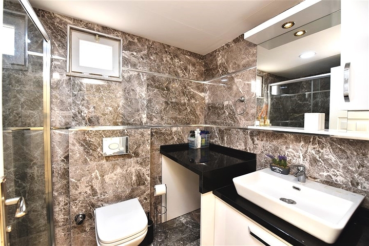 Пентхаус планировки 3+1 в Махмутларе