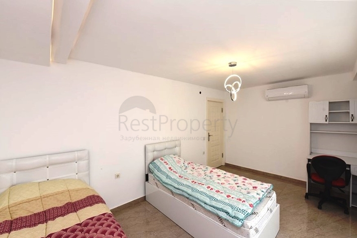 Пентхаус планировки 3+1 в Махмутларе