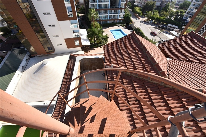 Просторный пентхаус 5+1 с собственной сауной