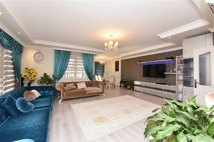 Просторный пентхаус 5+1 с собственной сауной