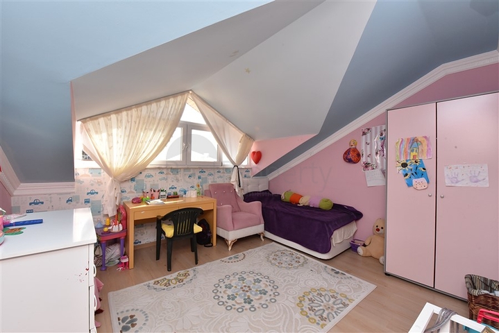 Просторный пентхаус 5+1 с собственной сауной