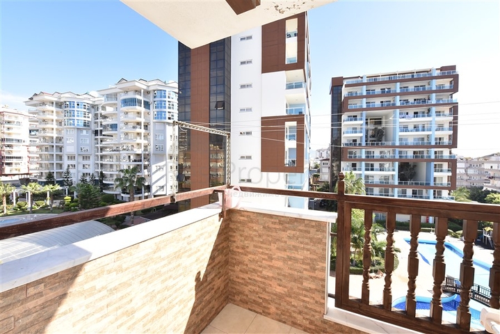 Просторный пентхаус 5+1 с собственной сауной