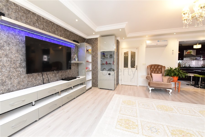 Просторный пентхаус 5+1 с собственной сауной