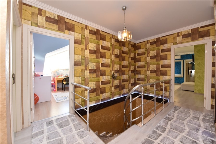 Просторный пентхаус 5+1 с собственной сауной