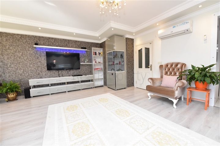 Просторный пентхаус 5+1 с собственной сауной