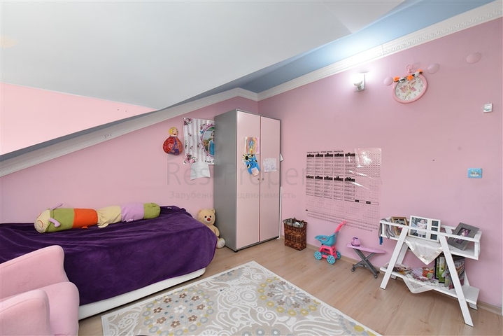 Просторный пентхаус 5+1 с собственной сауной