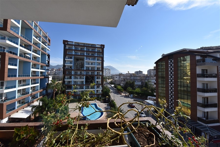 Просторный пентхаус 5+1 с собственной сауной