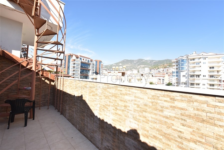 Просторный пентхаус 5+1 с собственной сауной