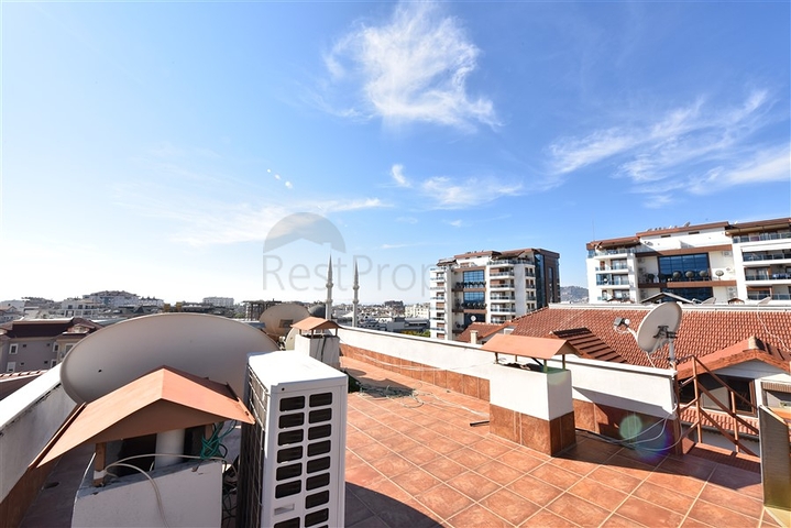 Просторный пентхаус 5+1 с собственной сауной