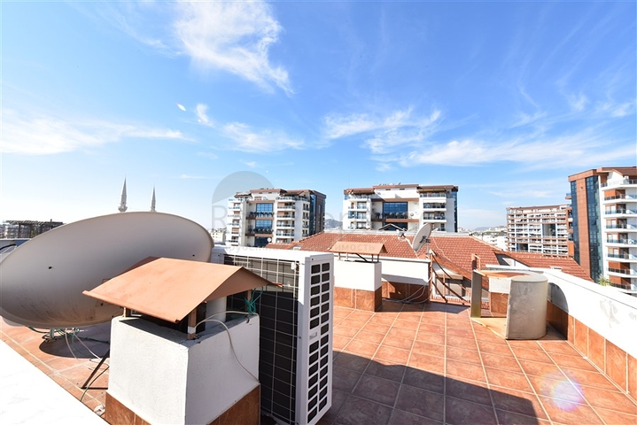 Просторный пентхаус 5+1 с собственной сауной