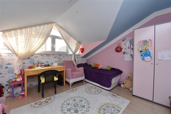 Просторный пентхаус 5+1 с собственной сауной