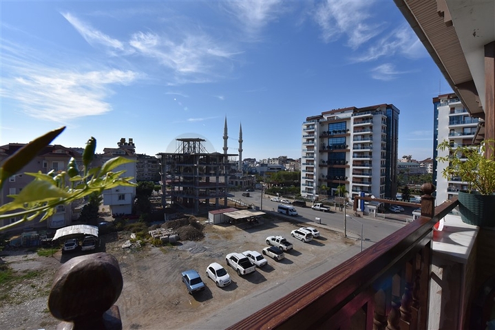 Просторный пентхаус 5+1 с собственной сауной