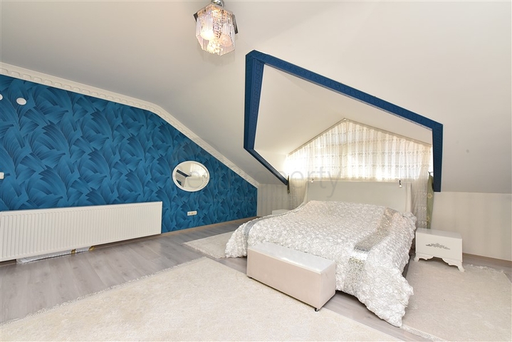 Просторный пентхаус 5+1 с собственной сауной