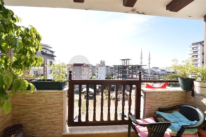 Просторный пентхаус 5+1 с собственной сауной