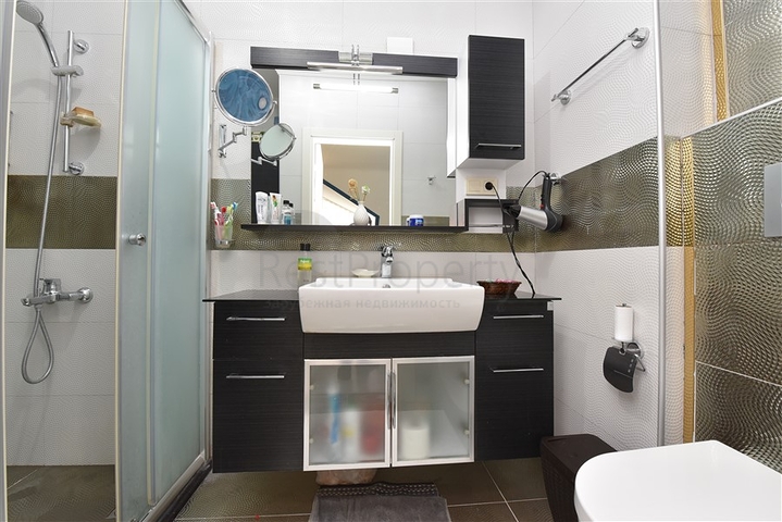 Просторный пентхаус 5+1 с собственной сауной