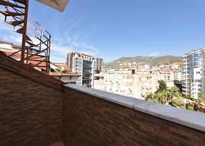 Просторный пентхаус 5+1 с собственной сауной