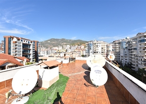 Просторный пентхаус 5+1 с собственной сауной