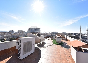 Просторный пентхаус 5+1 с собственной сауной