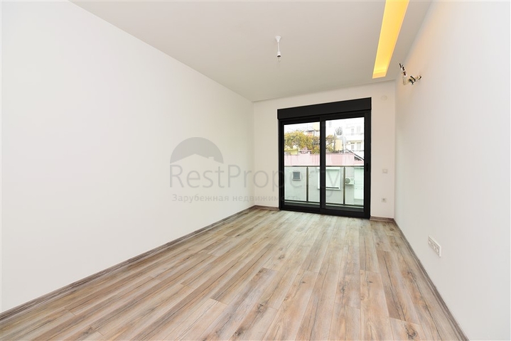 Просторна четырехкомнатная квартира в самом сердце Алании