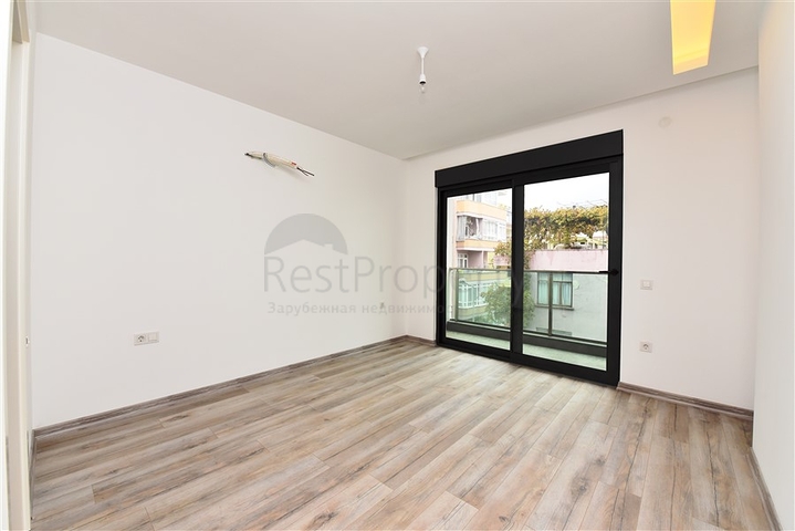 Просторна четырехкомнатная квартира в самом сердце Алании