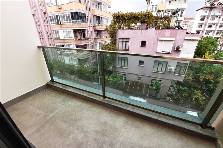 Просторна четырехкомнатная квартира в самом сердце Алании