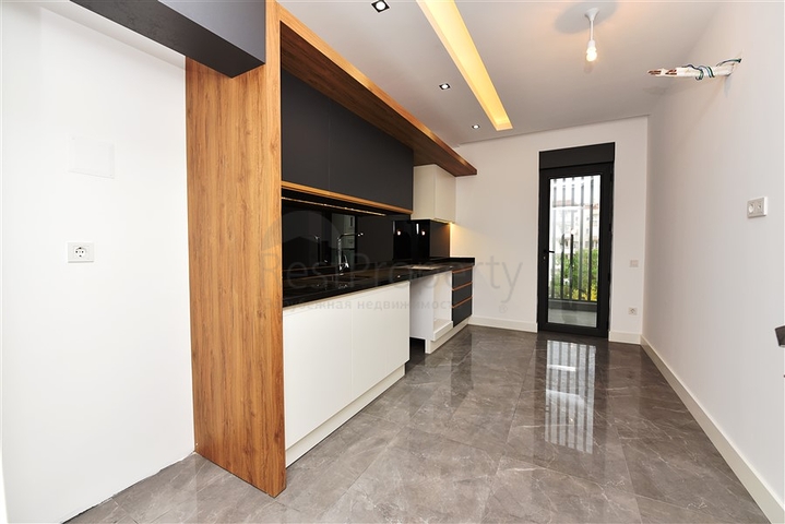 Просторна четырехкомнатная квартира в самом сердце Алании