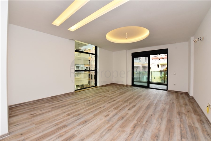 Квартира 3+1 в центре Алании в 150 м от моря в новом современном комплексе 