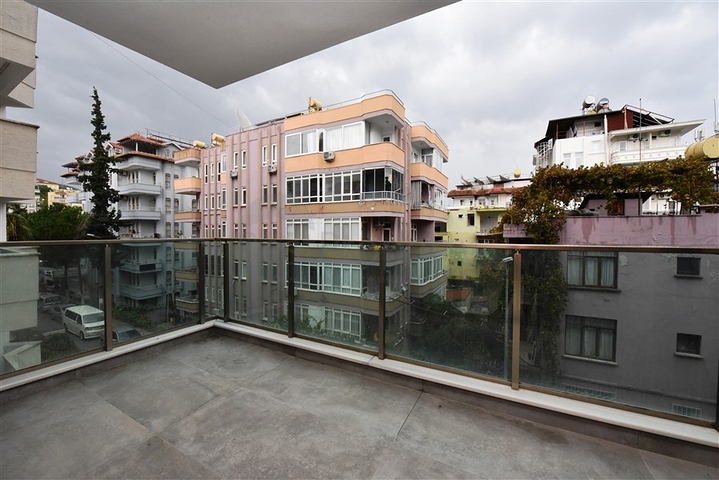 Квартира 3+1 в центре Алании в 150 м от моря в новом современном комплексе 