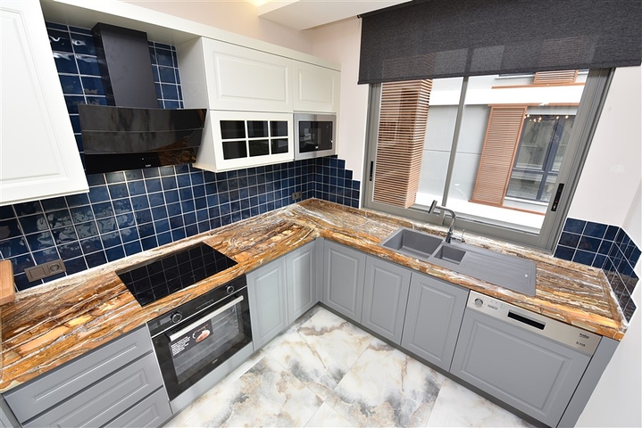 Новая трехкомнатная квартира в районе пляжа Клеопатры 