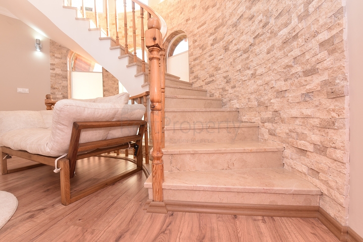 Просторная вилла в районе Оба