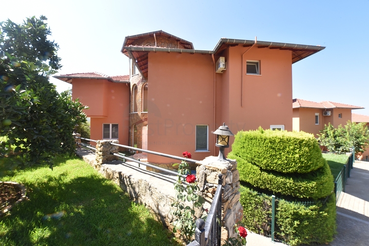 Просторная вилла в районе Оба