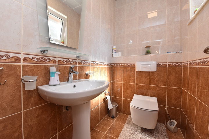 Просторная вилла в районе Оба