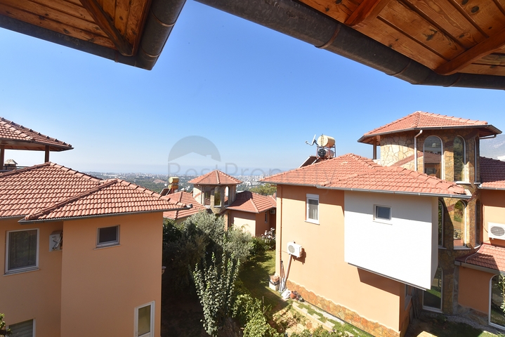 Просторная вилла в районе Оба