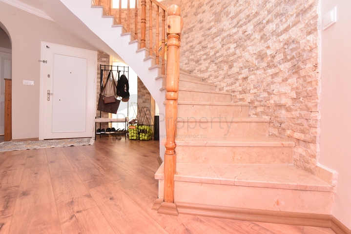 Просторная вилла в районе Оба