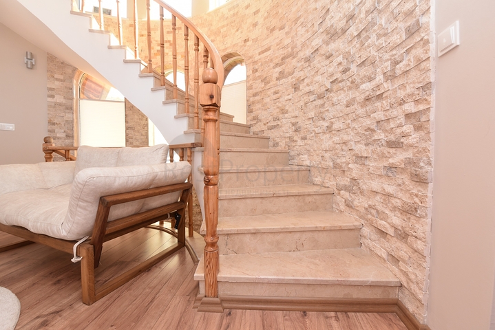 Просторная вилла в районе Оба