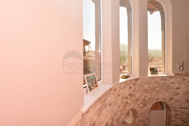 Просторная вилла в районе Оба