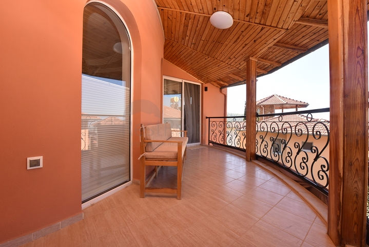 Просторная вилла в районе Оба