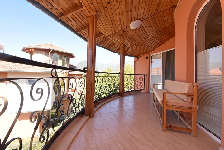 Просторная вилла в районе Оба