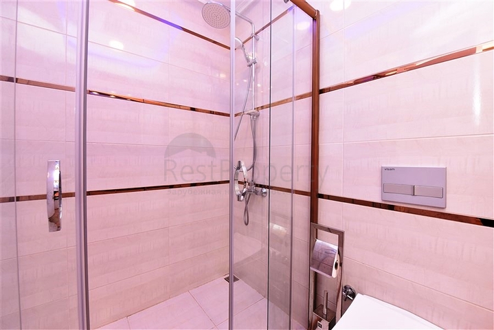 Шикарная трехкомнатная квартира в центре Махмутлара