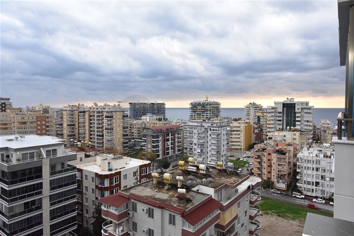 Шикарная трехкомнатная квартира в центре Махмутлара