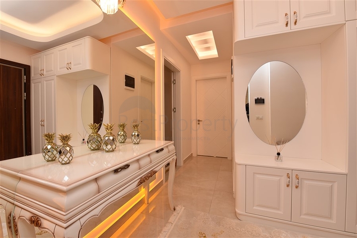 Шикарная трехкомнатная квартира в центре Махмутлара