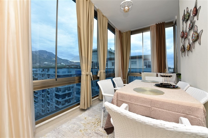 Шикарная трехкомнатная квартира в центре Махмутлара