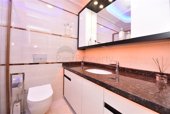 Шикарная трехкомнатная квартира в центре Махмутлара