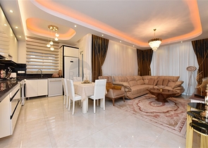 Шикарная трехкомнатная квартира в центре Махмутлара