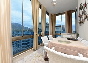 Шикарная трехкомнатная квартира в центре Махмутлара