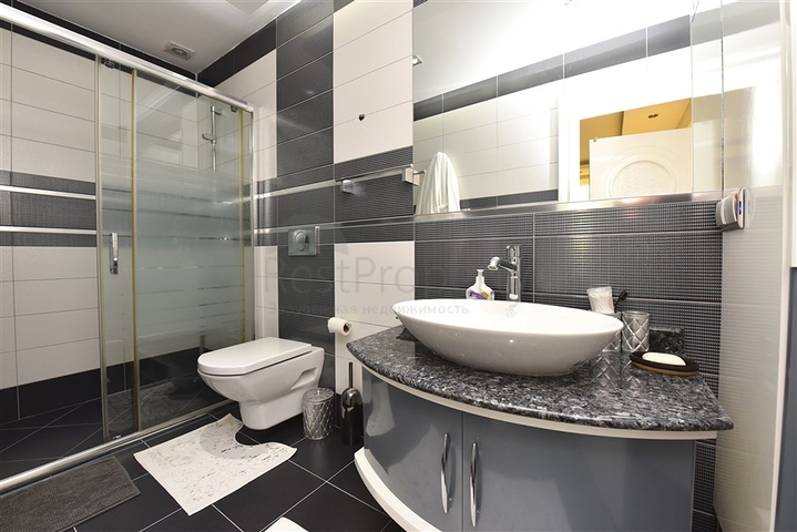 Вилла 5+2 с шикарным видом в центре Алании