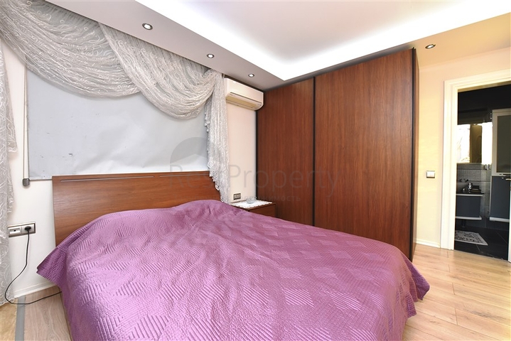 Вилла 5+2 с шикарным видом в центре Алании